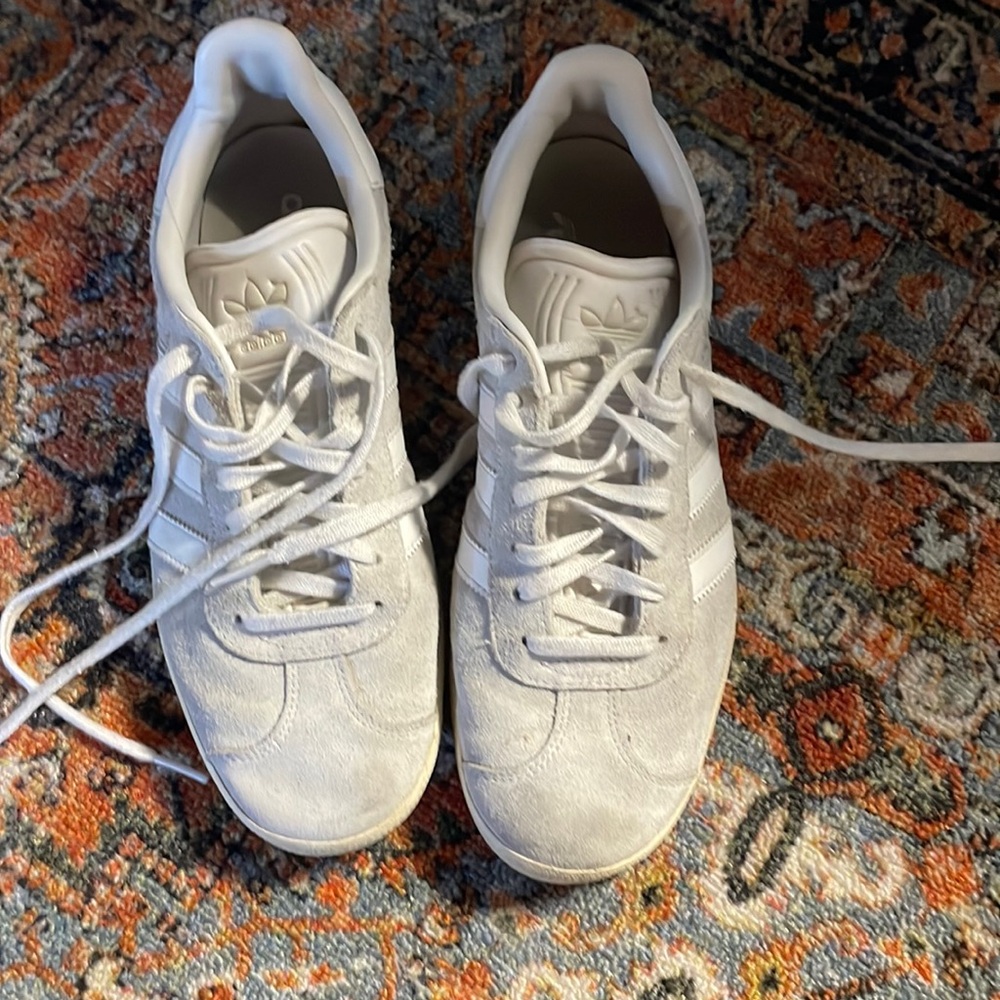 Grey and white adidas gazelle size 7, slightly worn